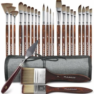 Set of artist paint brushes with carrying case and palette knife.